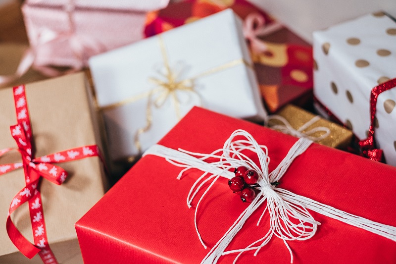 Thumbnail for Seasonal Trends That Help Define the Perfect Gift Idea